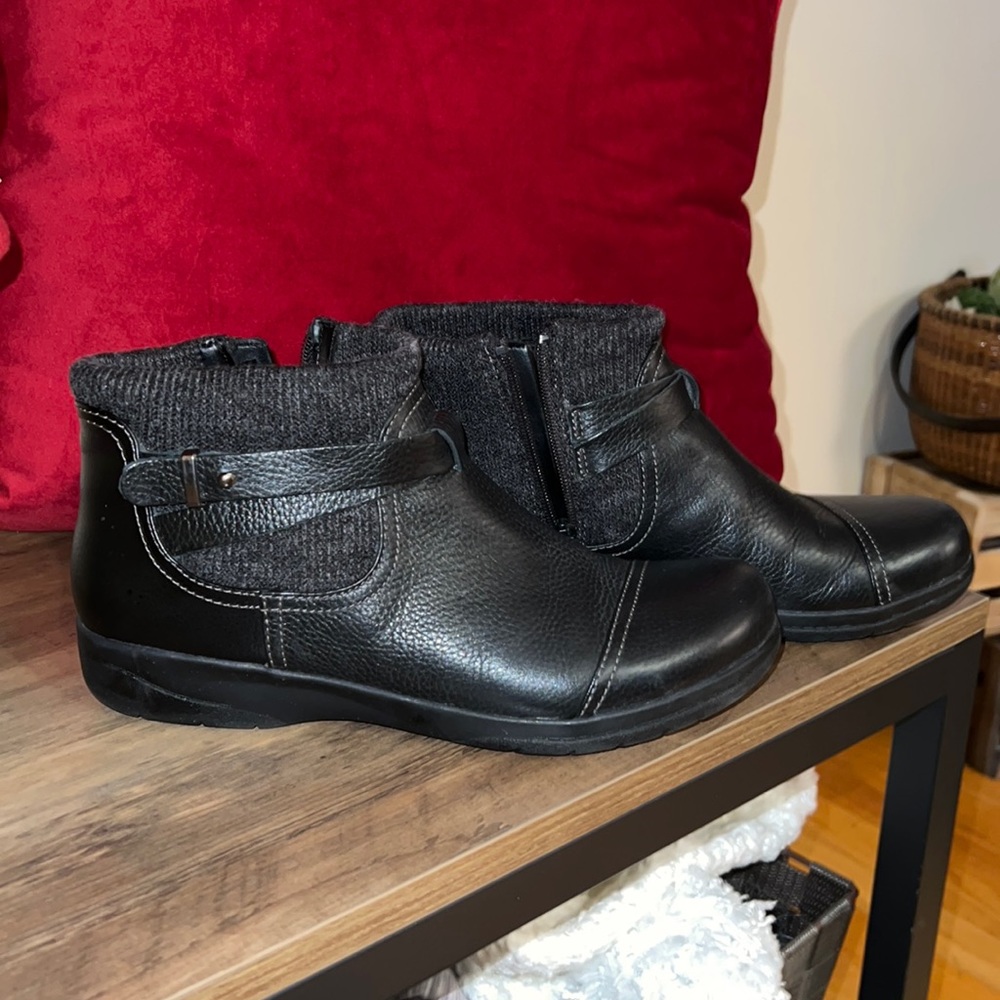 Clarks Size 8 Winter Boots